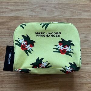 Marc Jacobs Floral Cosmetic Pouch ✨